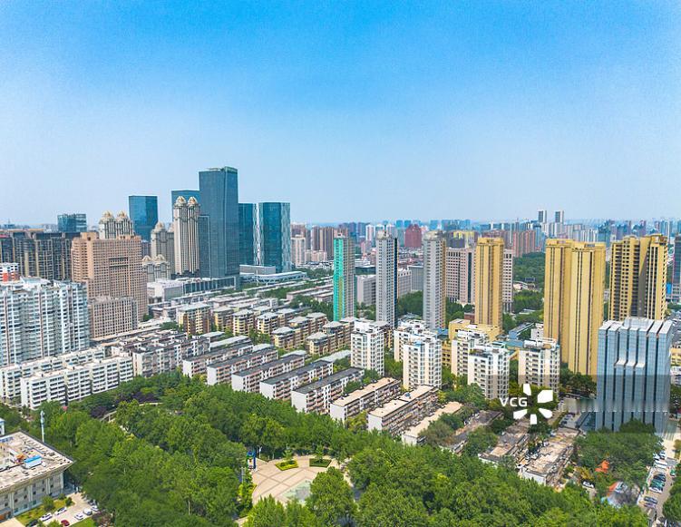 中国真不缺地搞低密度居住！全国9亿多城镇居民的住宅用地，加总仅3万多平方公里，占