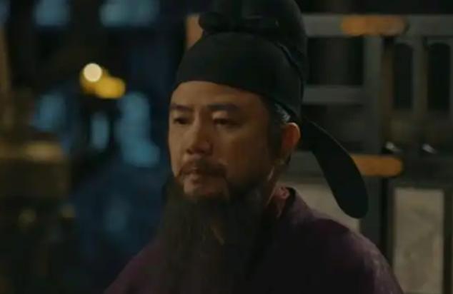 有一种作死，叫请人帮你打架，打完了把到手的战利品往外推，还顺手把支持你的人全得罪