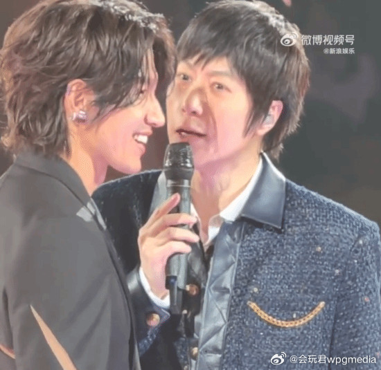 言承旭演唱会提词器