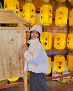 年龄（几几年）：98身高（cm）：163城市：广州花都区体重：43学历：