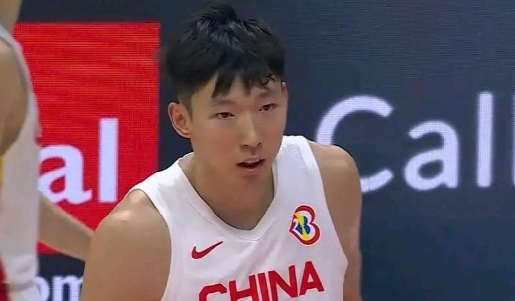 国家队绝对不能再有“周琦现象！”第一个，一个没有爱国情怀、没有团队精神的人，