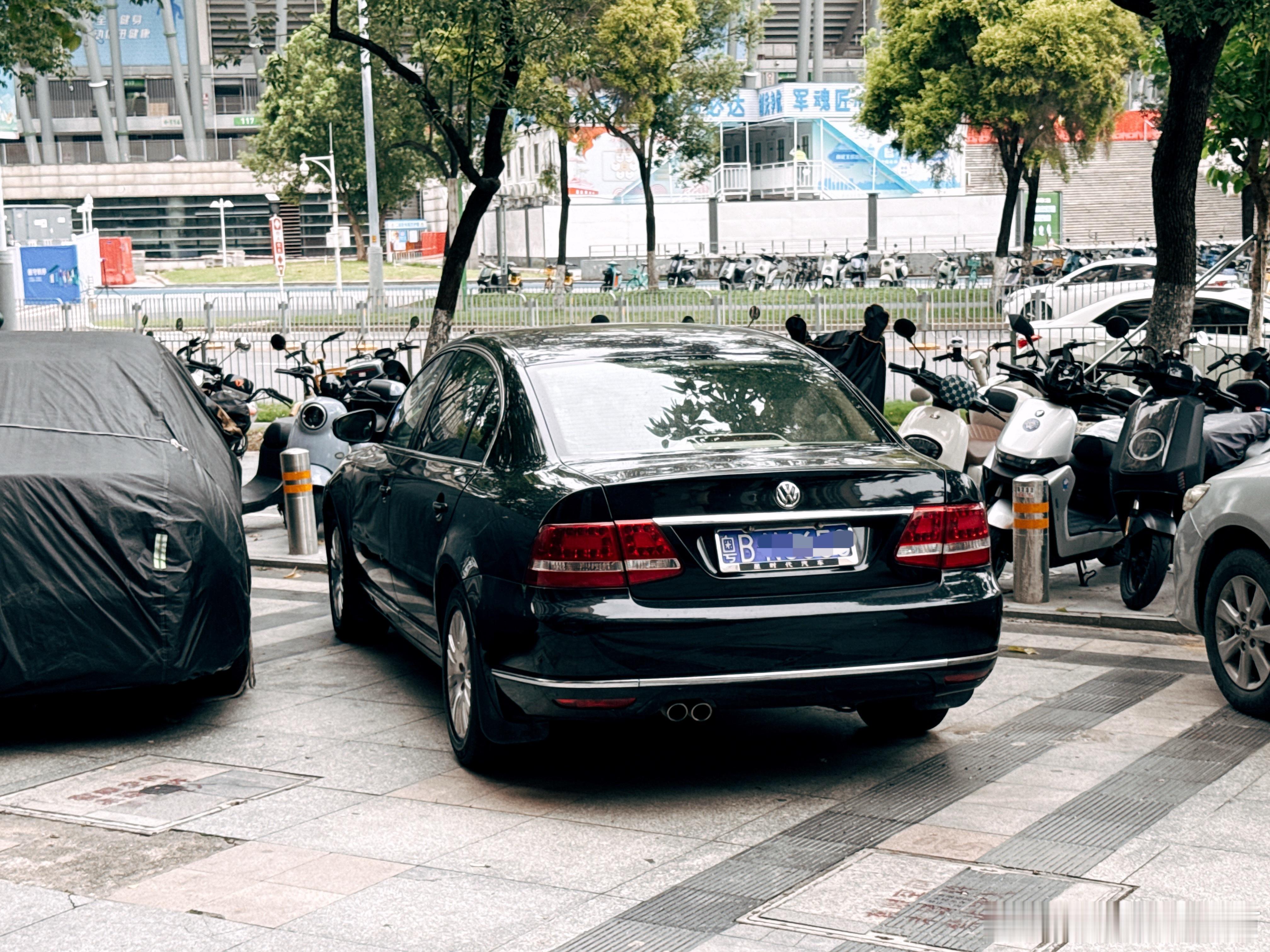这是最丑的一代帕萨特谁赞成？谁反对？大v聊车​​​