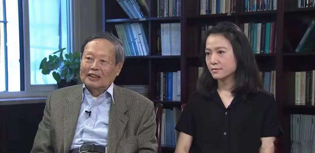 翁帆终于不再隐瞒，含泪说出嫁给杨振宁的真实原因自2004年，杨振宁与翁帆结婚后，