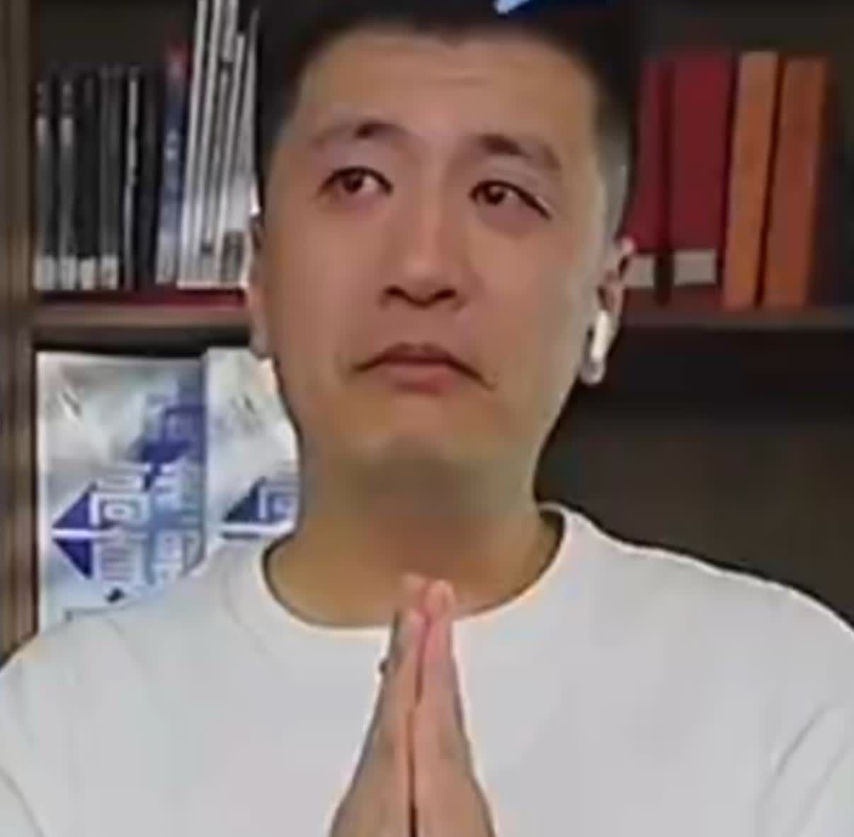我有个朋友带着孩子去过张雪峰公司她回来跟我说了个秘密，原来张雪峰根本不是