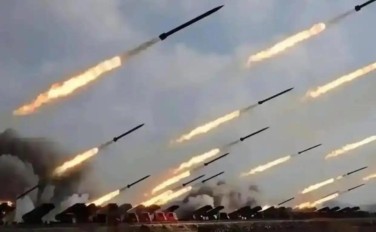特朗普变脸不到24小时，沙特发起猛烈空袭当地时间7月24日晚，沙特主导的