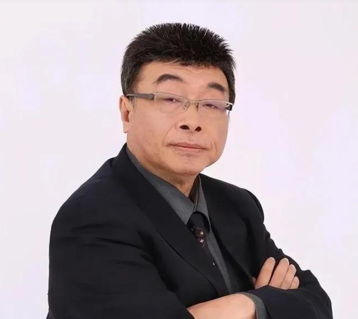台湾知名评论员邱毅：“倘若中国人民解放军踏上台湾的土地，台湾军队极有可能会选择避