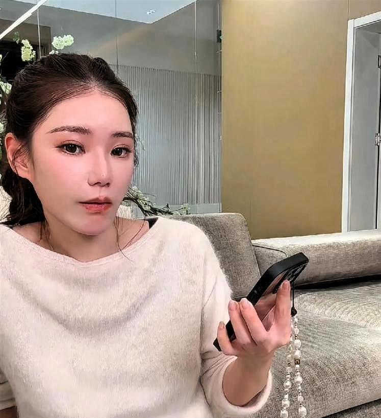 马筱梅最近直播说了，想生孩子，想在台湾生，她妈妈能帮忙照顾，这一下，事儿就来了，