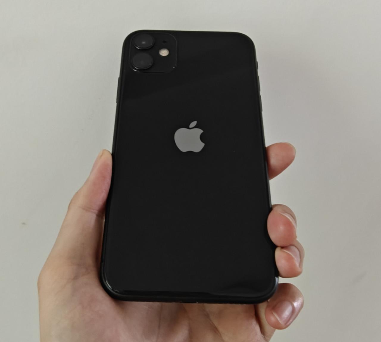 现在的iPhone11，还能卖1000？难怪有同学在下面回复称：好家伙！LCD