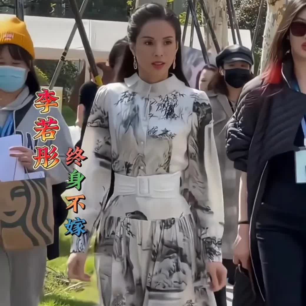 萱萱和古天乐准备今年完婚，这么多年，陈法蓉真的是短发天花板，至今感觉没人超越她的