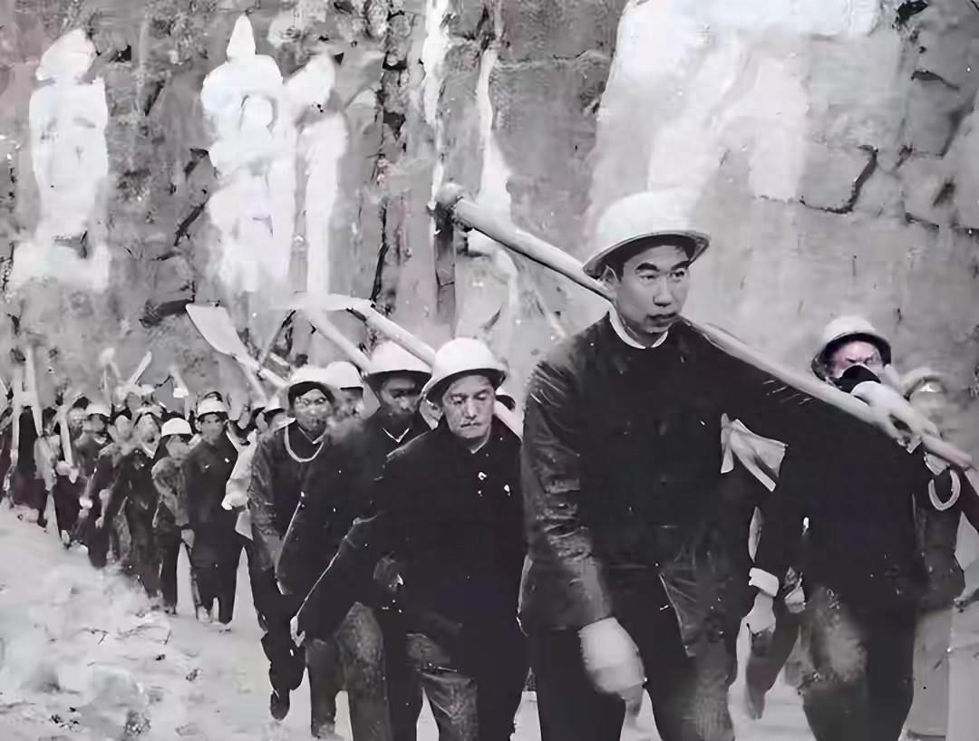 反腐神话：投资七千万的红旗渠工程，十年七万人，零贪腐零渎职！在河南林州的太行