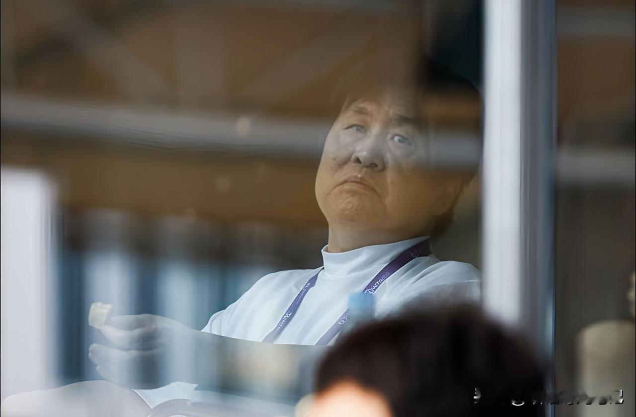 郑先生，您重新定义了什么叫做连滚带爬，是啊，科技发展了，时代进步了，善良也没有了