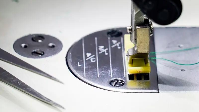 姐妹们，我今天就想问问你们，换作是你，你会怎么选？一天干12个小时，从早