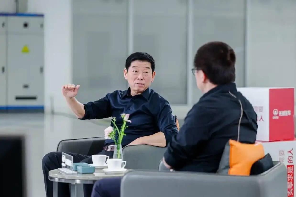 长城汽车的魏总近日在接受采访时，提到了一个问题，国内或许已经出现汽车界的“恒大”