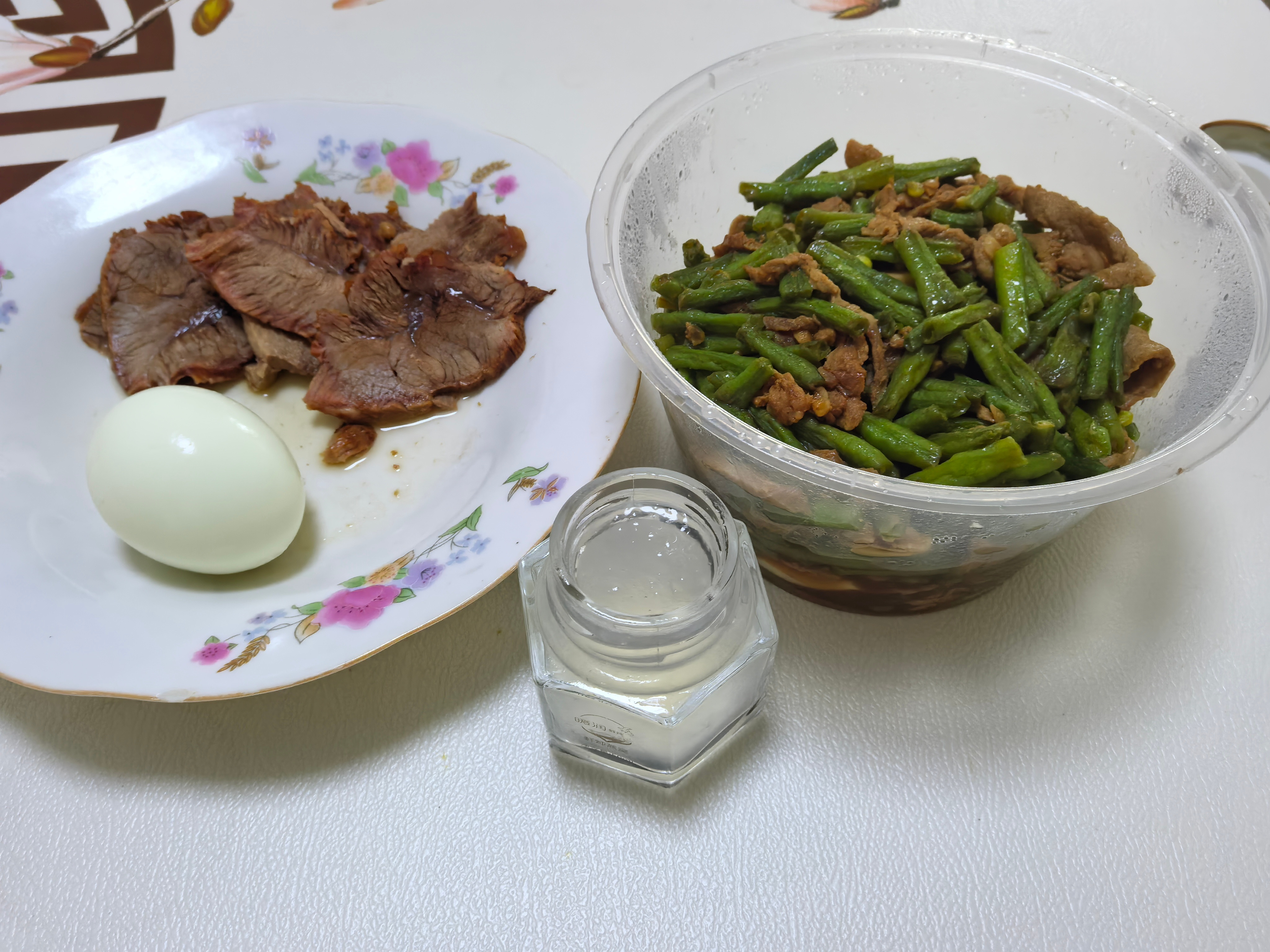 每日一餐分享想吃豆角，吃到豆角✌🏻不过这个阿姨炒的菜有点儿油