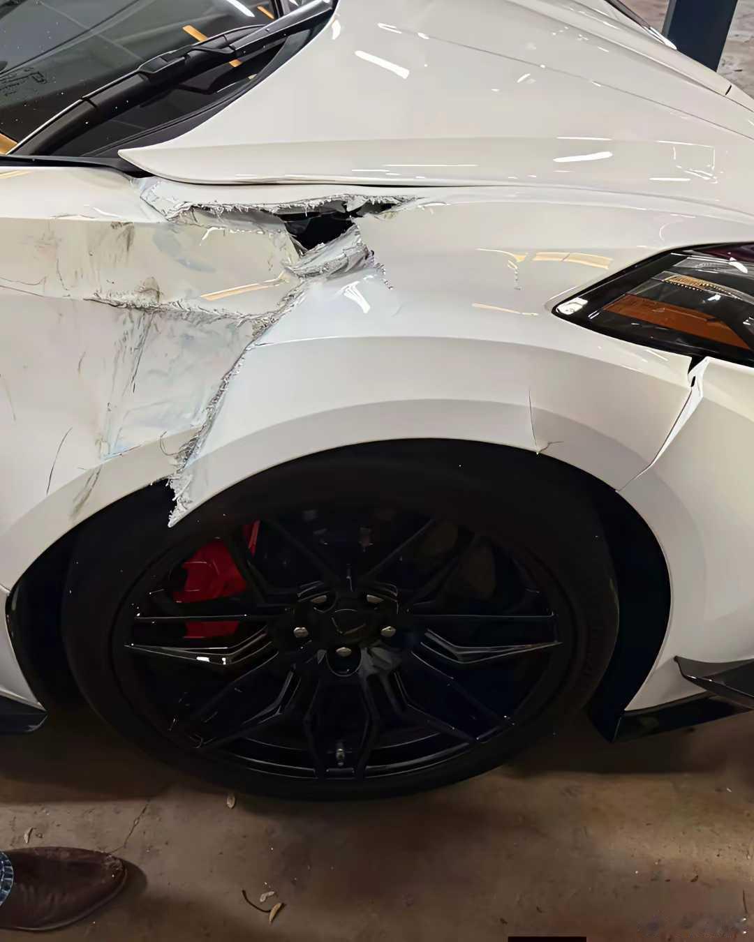 网友：修个车，天塌了呀！