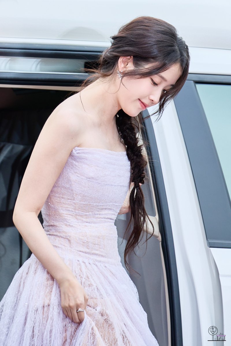 IU🌸IU出道十七周年快乐251002IU首尔电视节颁奖典礼