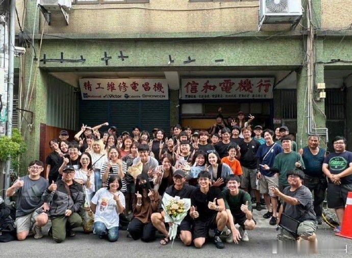 黄旭熙拍戏去了还​​​