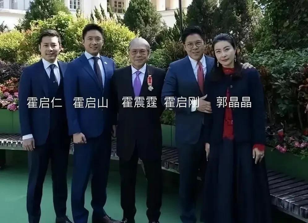 不否认霍家当年确实做了很多贡献，但是其他方面，霍家真的靠霍英东的贡献还有郭晶晶的