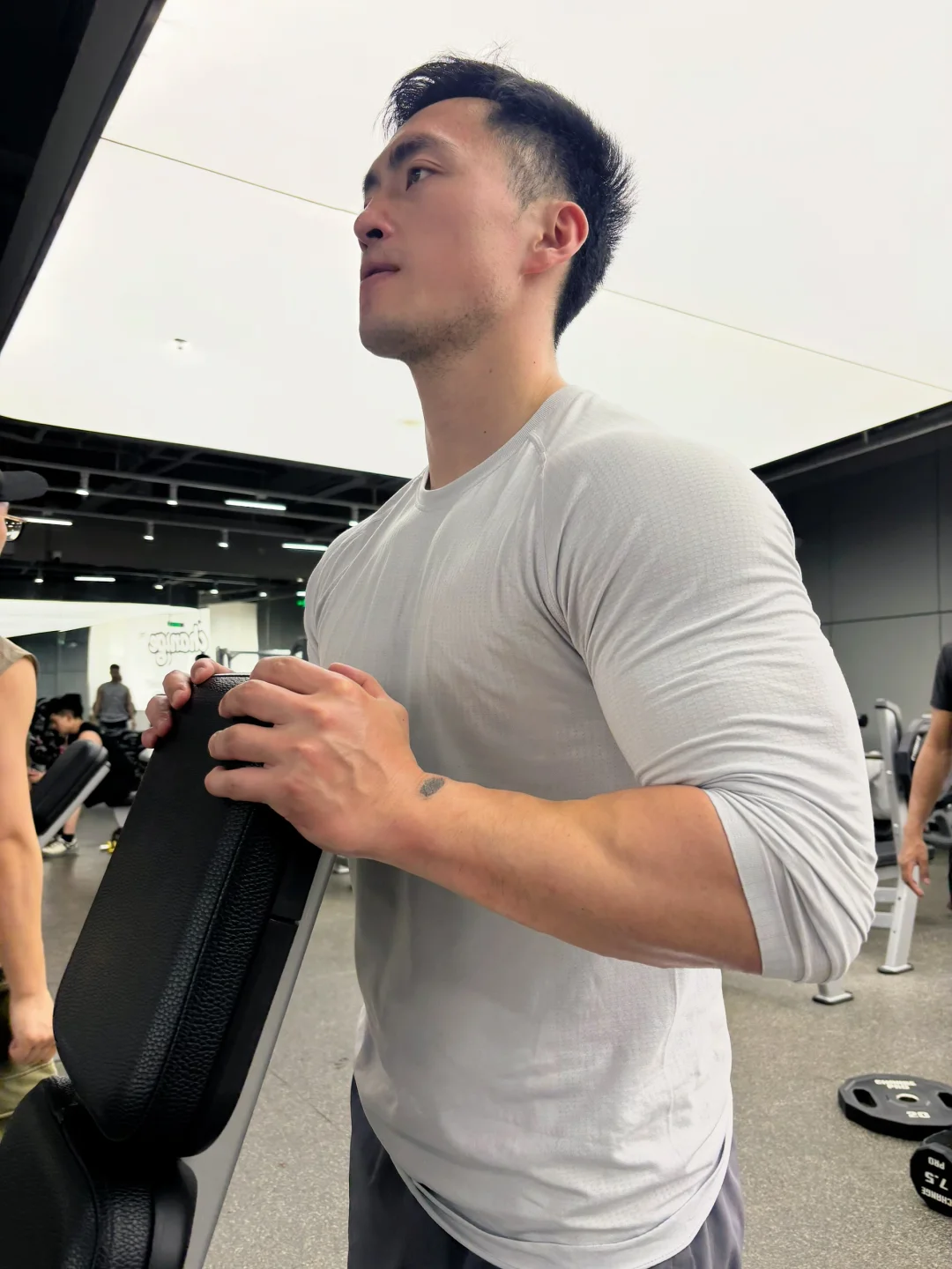 就爱这样的肌肉男！💪