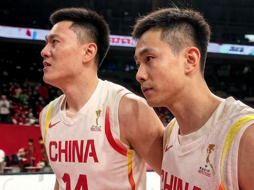 CBA最新消息：据《东方体育日报》记者薛思佳报道：上海男篮球员李弘权目前已经随中