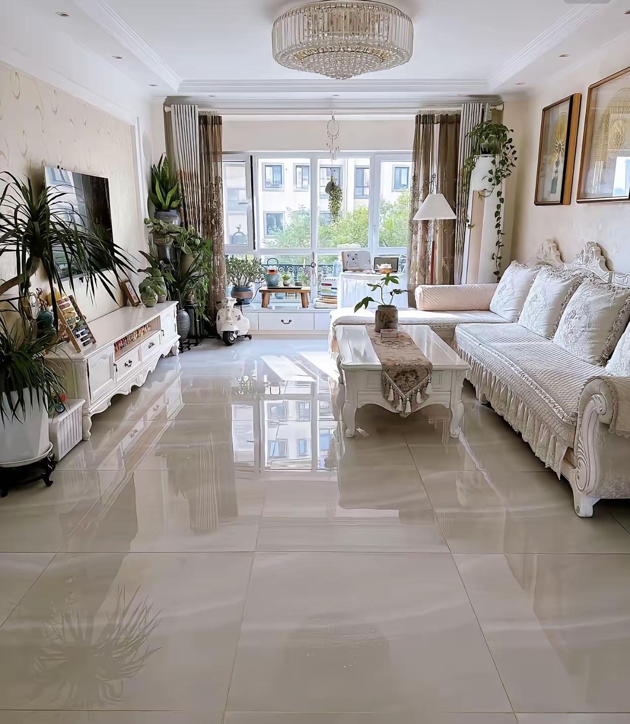 今天跟未来亲家母吵架了​儿子女朋友曾经说，房子必须两人