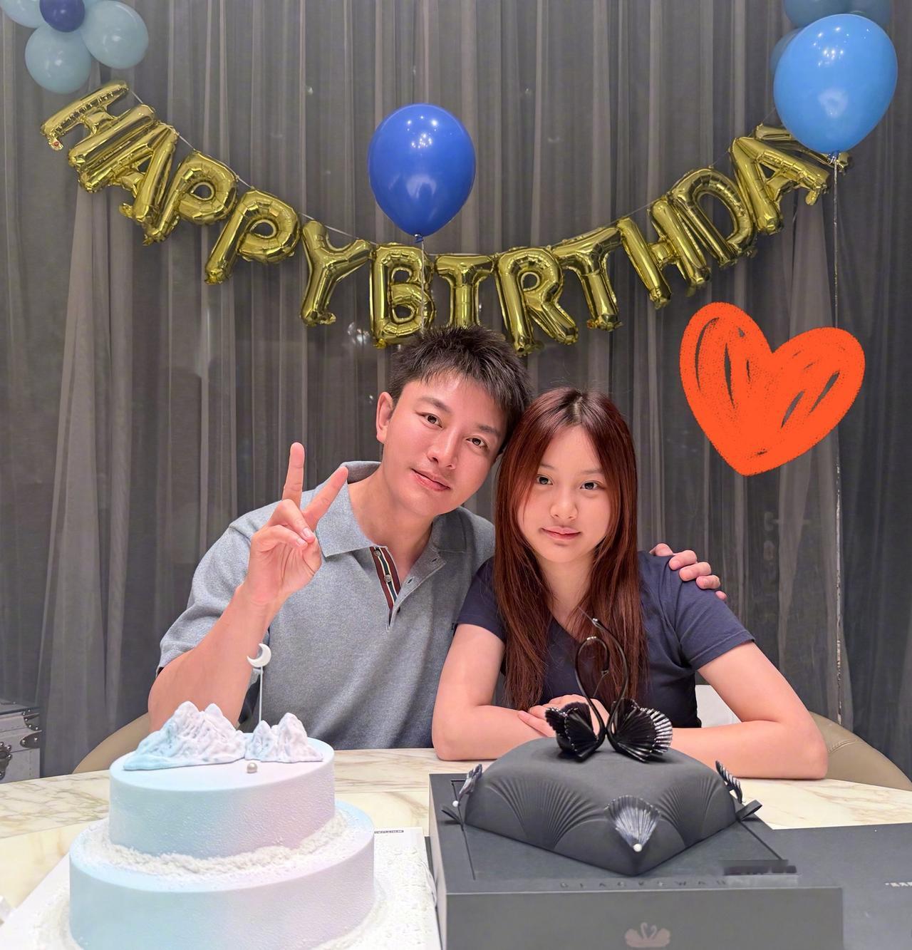 贾乃亮，激动发文。4月12号，贾乃亮在微博发了一条动态，直接把热搜炸开了锅。