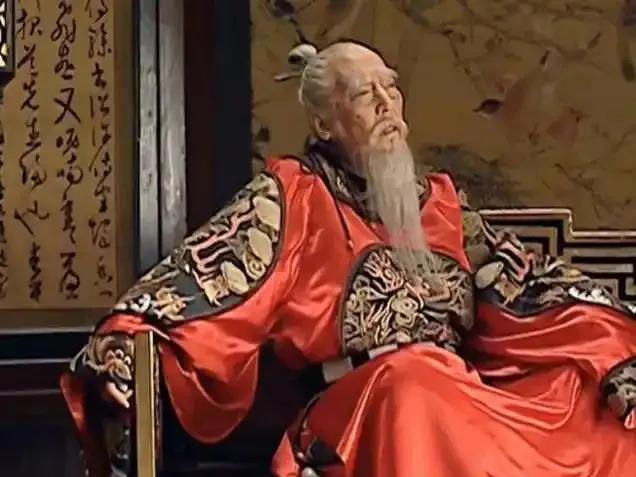 1565年（嘉靖四十四年），85岁的严嵩迎来人生终局。抄家时，严府上下乱作一团，