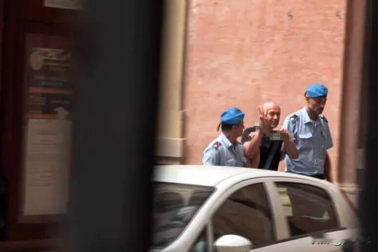 【也算给德国面子】11月19日，意大利《共和报》报道，意大利最高法院裁定，将涉嫌