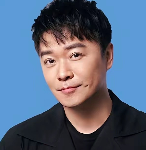 别听外面那些吹什么“体面离婚天花板”我告诉你，陈思诚和佟丽娅，压根不是分手，