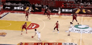 张镇麟是金子总会发光，昨晚CBA山西对上海的比赛中。张镇麟的表现就好像他最近一直