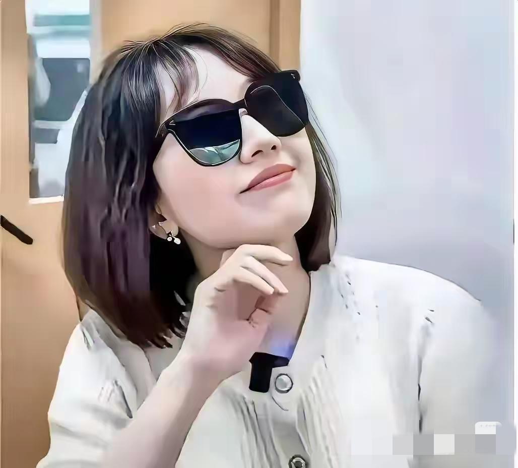 这回真是凭本事吃饭了，曾主任这一步棋走得妙啊！这几天听说曾主任去香港私立医院