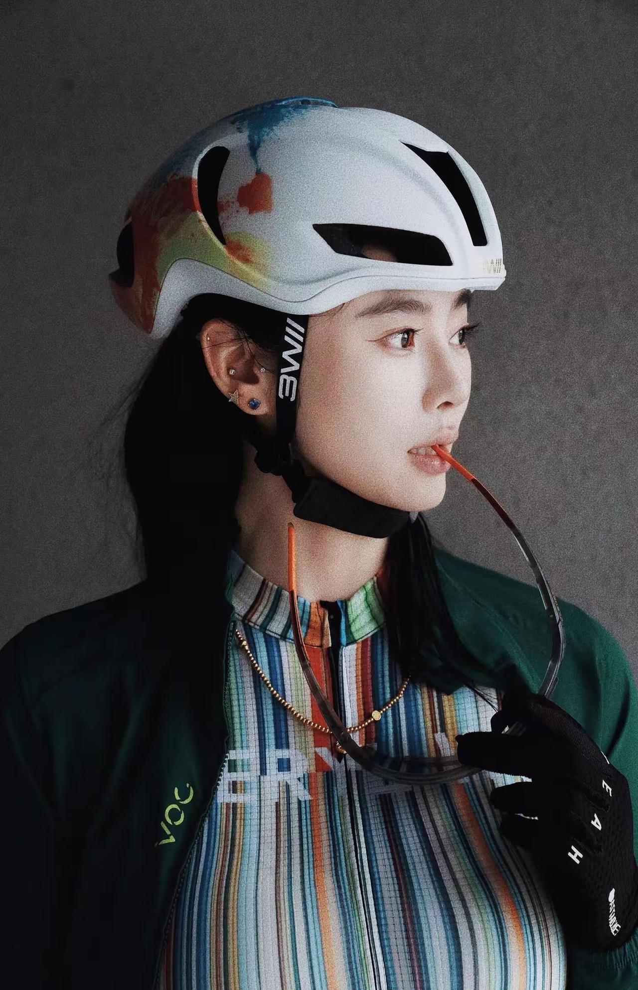 爱运动爱生活，爱自己/骑行的魅力/健美健康快乐/英姿飒爽的感觉真好爱运动，爱跑步