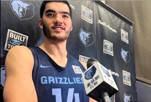 中加混血nba球员，喊话老乡杨瀚森，期待同场竞技！现在两位亚洲球员，相同背景的人