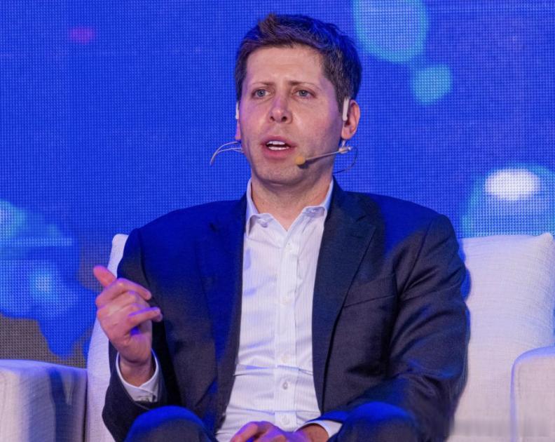 报道称，ChatGPT的母公司OpenAI在2024年和2025年分别亏损了50
