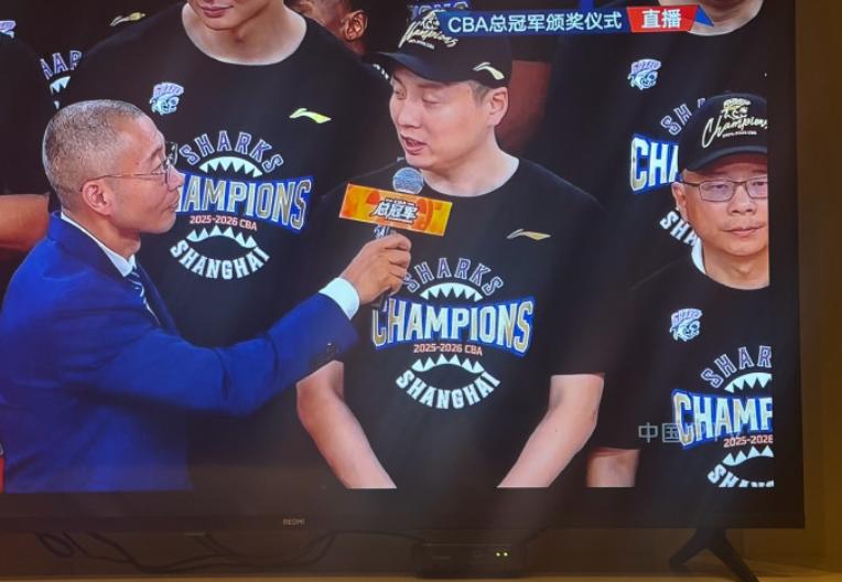 是运气好还是硬实力？？卢伟指导执教生涯第二个赛季便率队夺得冠军回望卢指导两年