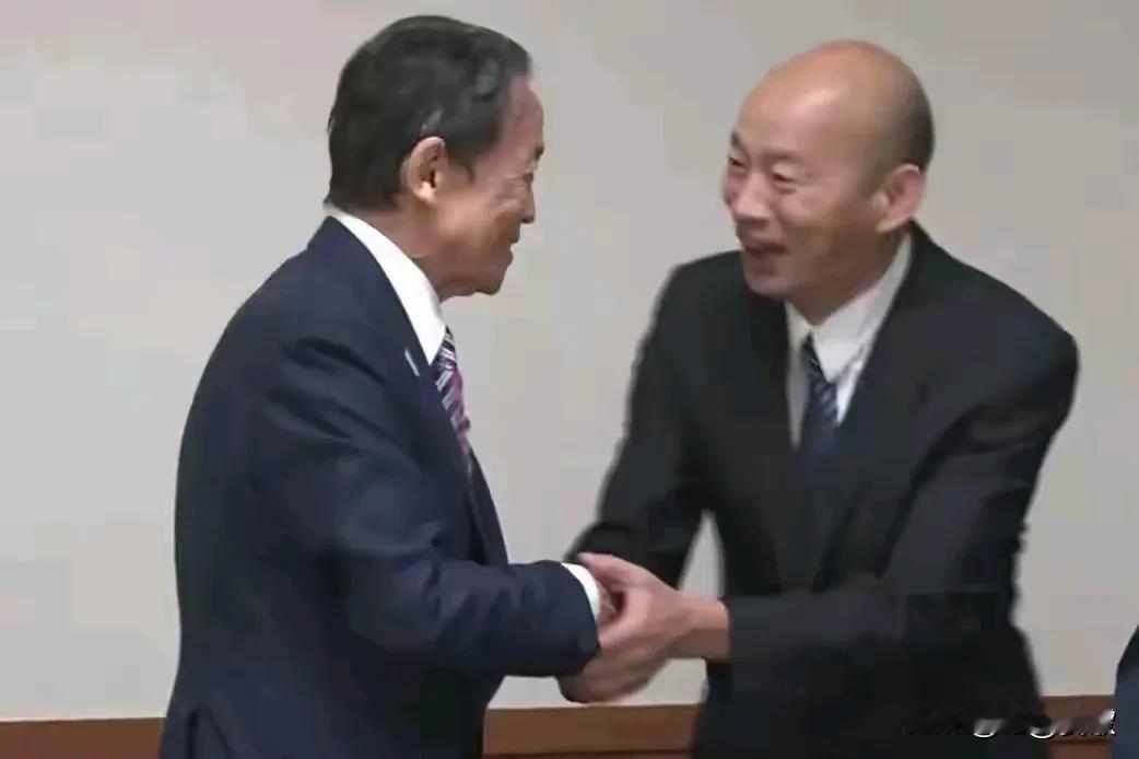 突发！郑丽文要“跑去日本窜访”高市早苗！洪秀柱急了：岛内政坛又掀起了波澜！