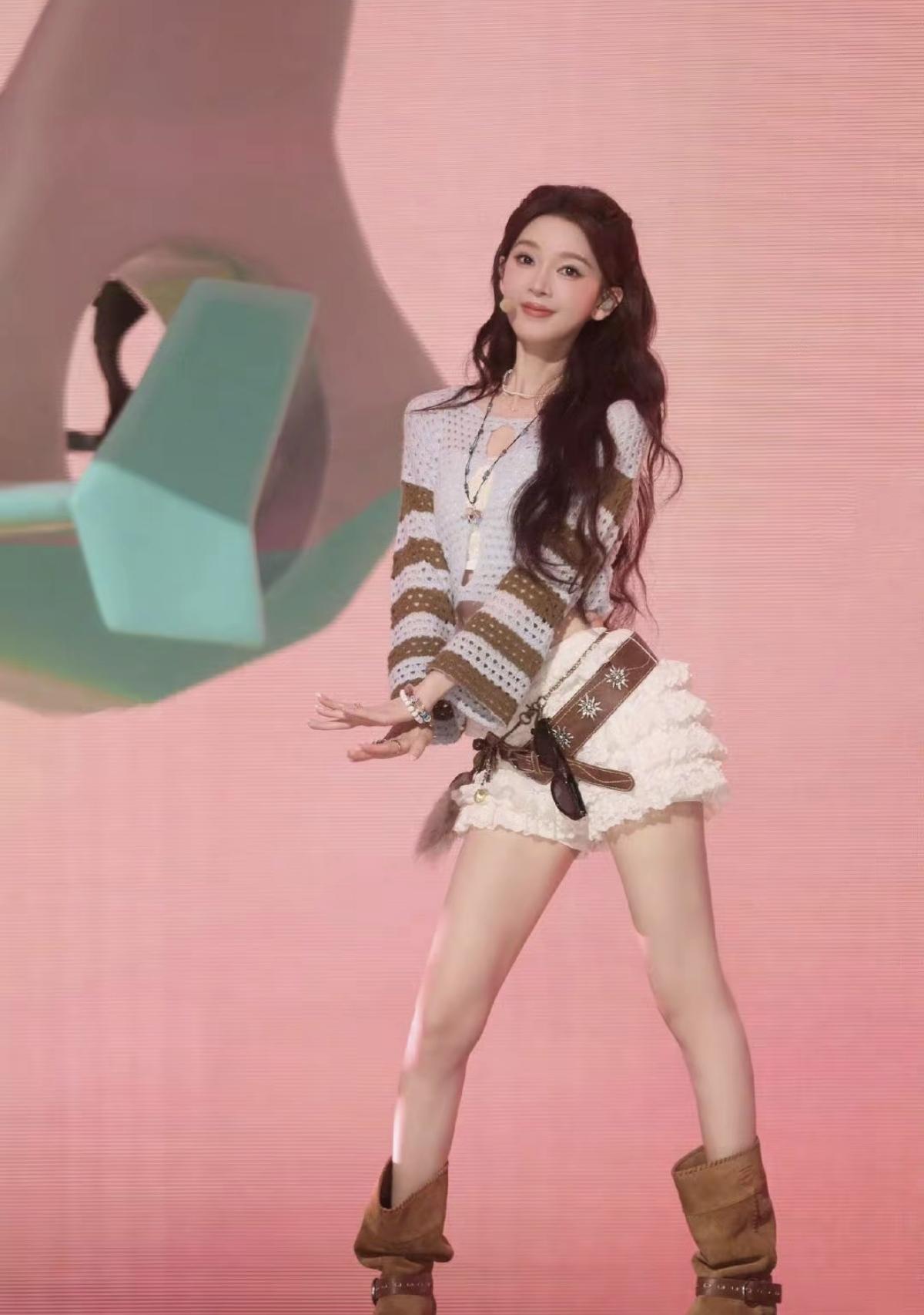 陈瑶的舞台，永远能给人带来满满的元气和惊喜[赞]陈瑶，在舞台上闪闪发光的你，永远