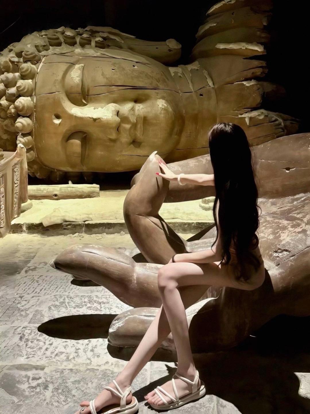 在你的眼神中 看到了千丝万缕
