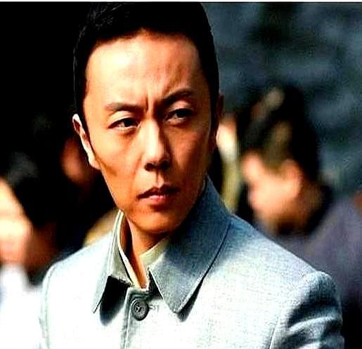 谢苗不接《镖人》的顺风车，转身押宝自家《东北警察故事3》，一句话：老子不靠大咖带