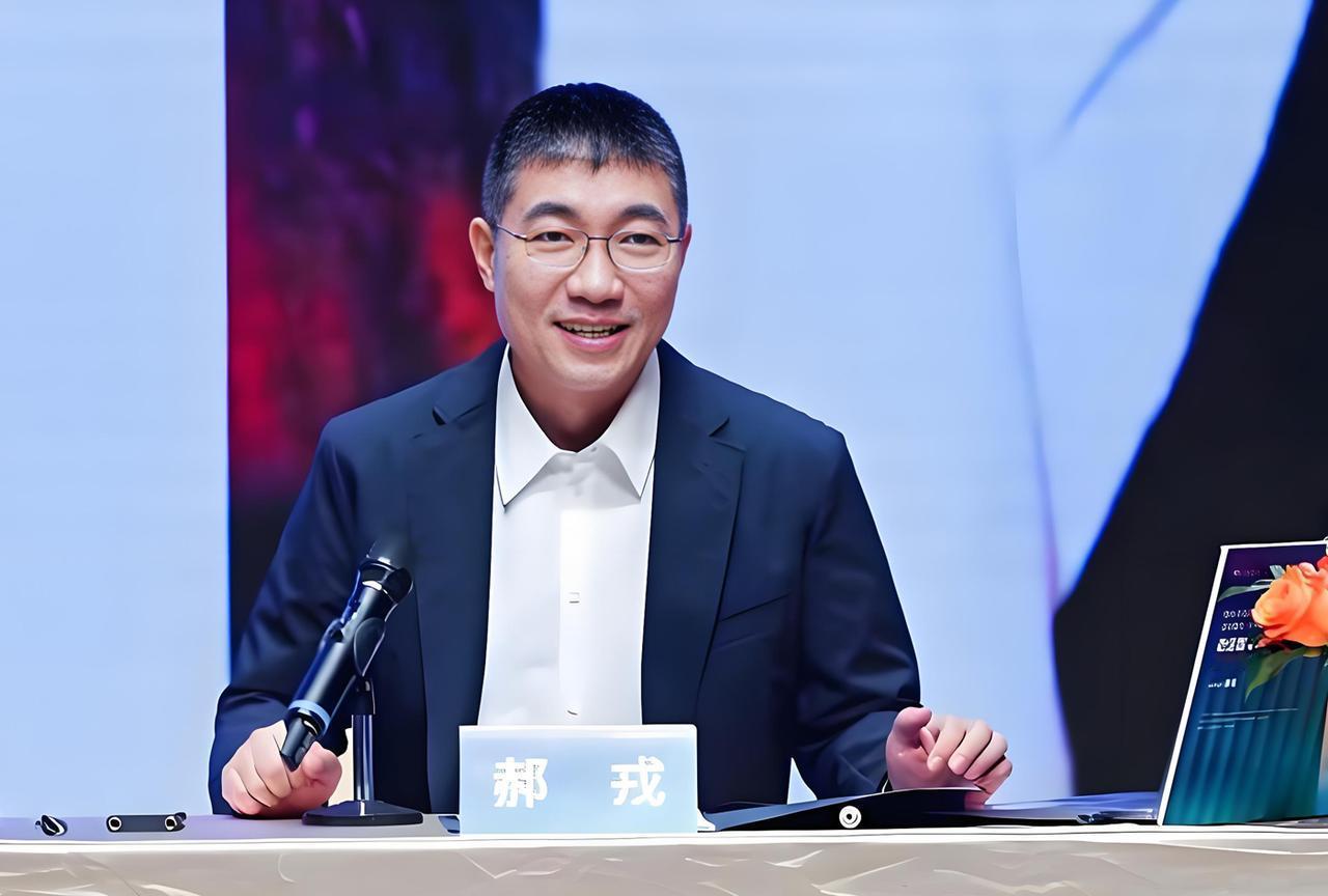 没想到中央戏剧学院的郝院长是个戏精，擅长表演，在多部电视剧、电影里面扮演过不同的