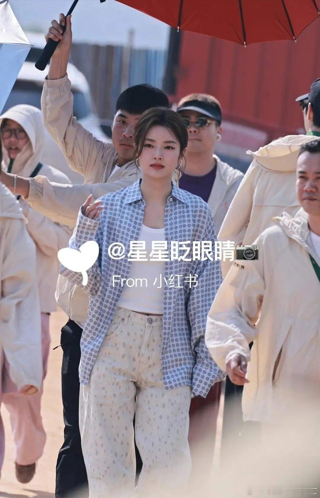 徐若晗到底是谁在力捧？演技差长相也。。