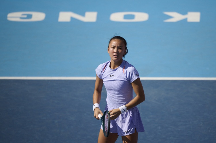 袁悦苦战三盘不敌本土外卡球员白多娟, 止步WTA250首尔站首轮