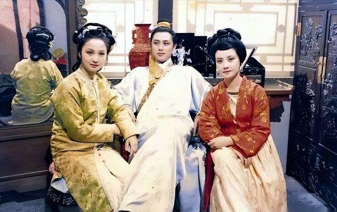 《红楼梦》里，王熙凤嘴狠心硬，满府的下人没有不怕她的。唯独有一个人，敢和她叫板。