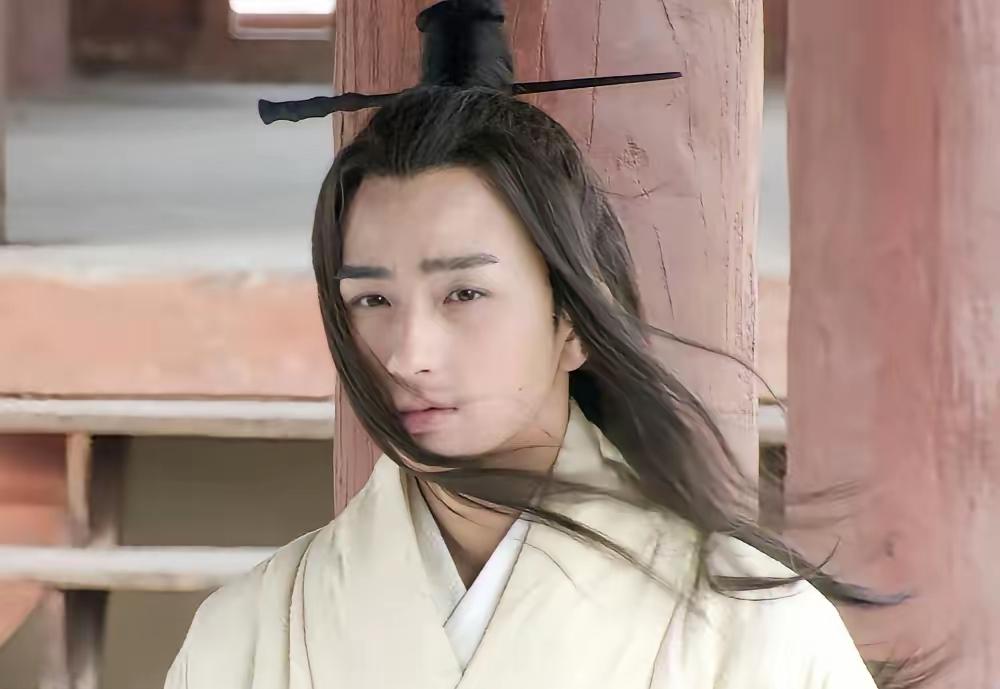 68岁秦宣太后，宠幸26岁美男魏丑夫，一次侍寝过后，宣太后意犹未尽地说：我死后，