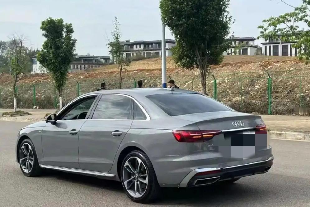 不怪现在的人不喜欢交际，因为成年人之间的聊天真的是又虚伪又无聊……堂弟今年买