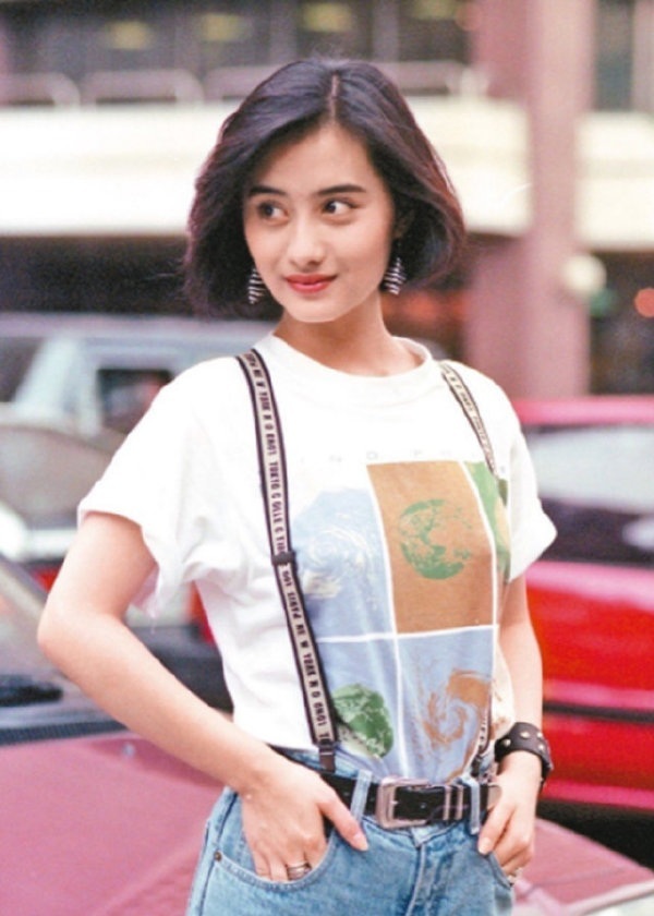 30年前的陈德容颜值逆天了，特别是和星爷的电影让人眼前一亮​​​