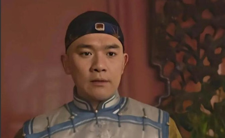 当年，唐国强接替张丰毅出演“雍正”，顺势向导演推荐了王绘春。可胡枚却担心王绘春胜