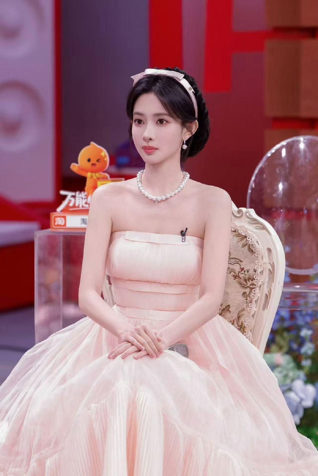 孟子义粉色抹胸公主纱裙孟子义粉纱裙盘发啊啊啊啊！！！孟子义你好美啊～​孟子义