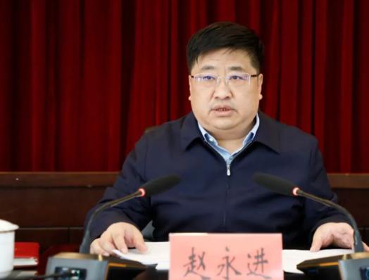 82条鲜活的生命埋在几百米深的井下，仅仅过去11天，当地的县委书记就直接官