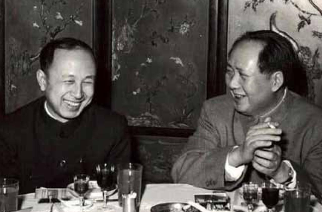 钱学森说：““毛主席先后六次接见我，每一次都给我指明了继续前进的方向，每一次都给